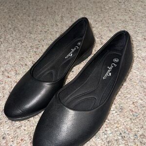 Comfortable Black Flats by